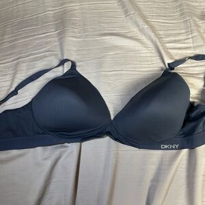 DKNY brand bra size XL
